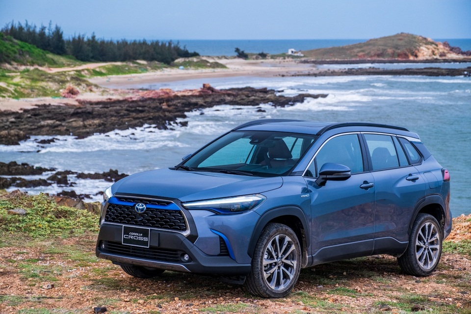 “Tài già” cũng trầm trồ trước công nghệ an toàn trên dòng xe Toyota mới - 4 “Tài già” cũng trầm trồ trước công nghệ an toàn trên dòng xe Toyota mới - 4