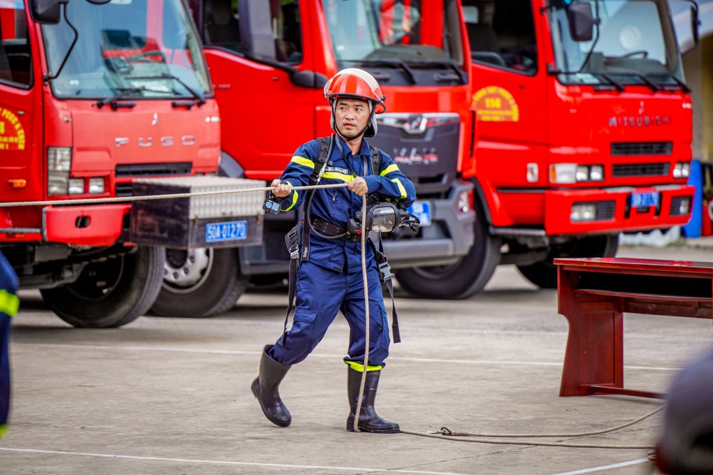 Tiến Luật nói về tình huống nghẹt thở, vượt qua nỗi sợ trong show thực tế - 3 Tiến Luật nói về tình huống nghẹt thở, vượt qua nỗi sợ trong show thực tế - 3