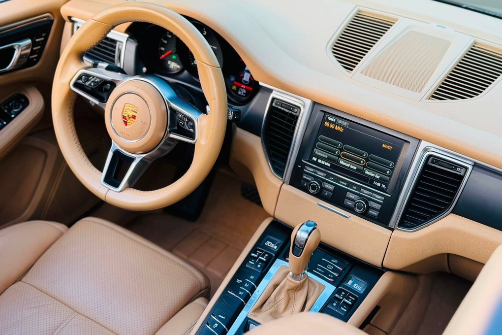 Porsche Macan dùng 12 năm vẫn được rao giá gần 1 tỷ đồng - 3