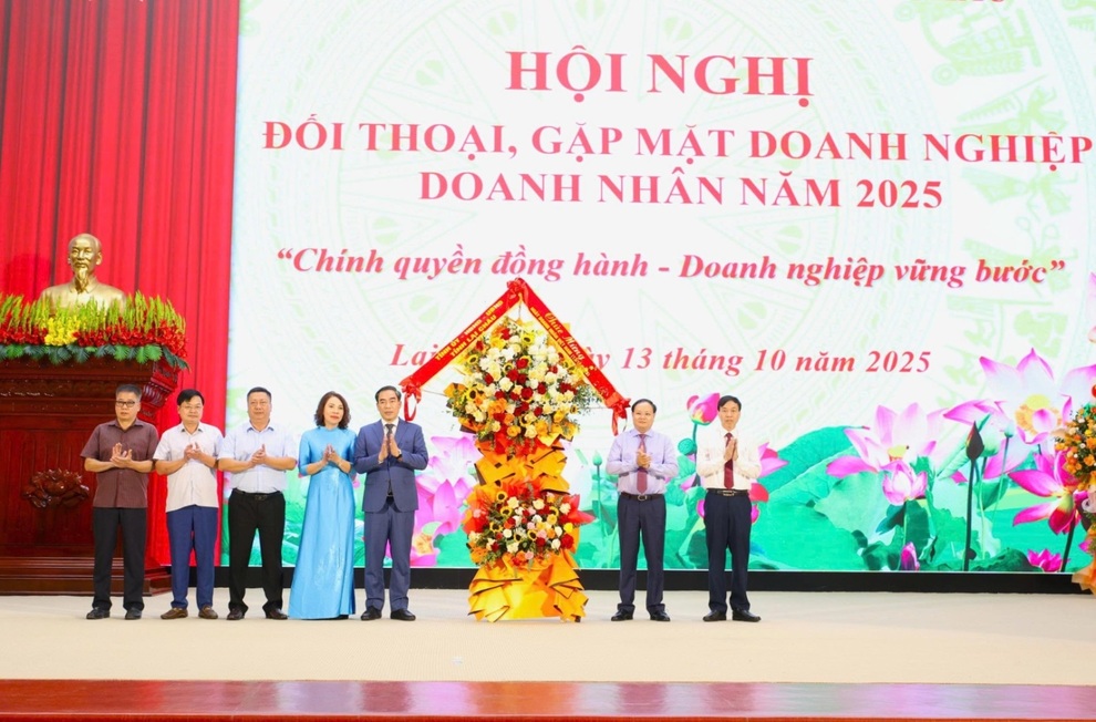 Lai Châu: Thu hút đầu tư để hiện thực hóa mục tiêu tăng trưởng - 2 Lai Châu: Thu hút đầu tư để hiện thực hóa mục tiêu tăng trưởng - 2