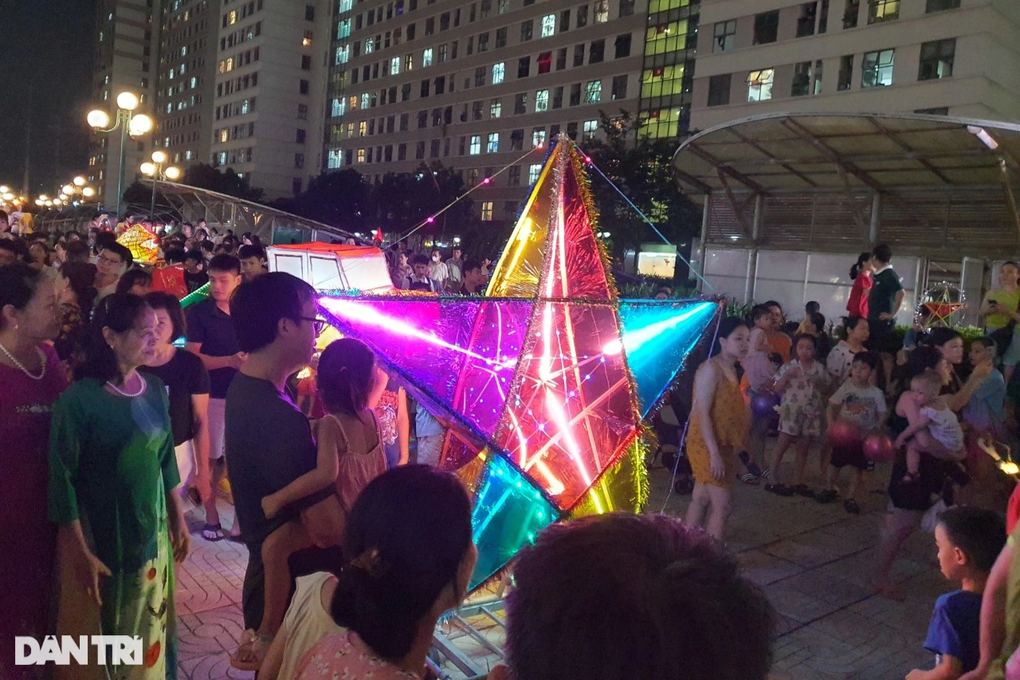 Tái hiện trung thu xưa ở khu chung cư tại Hà Nội - 2 Tái hiện trung thu xưa ở khu chung cư tại Hà Nội - 2