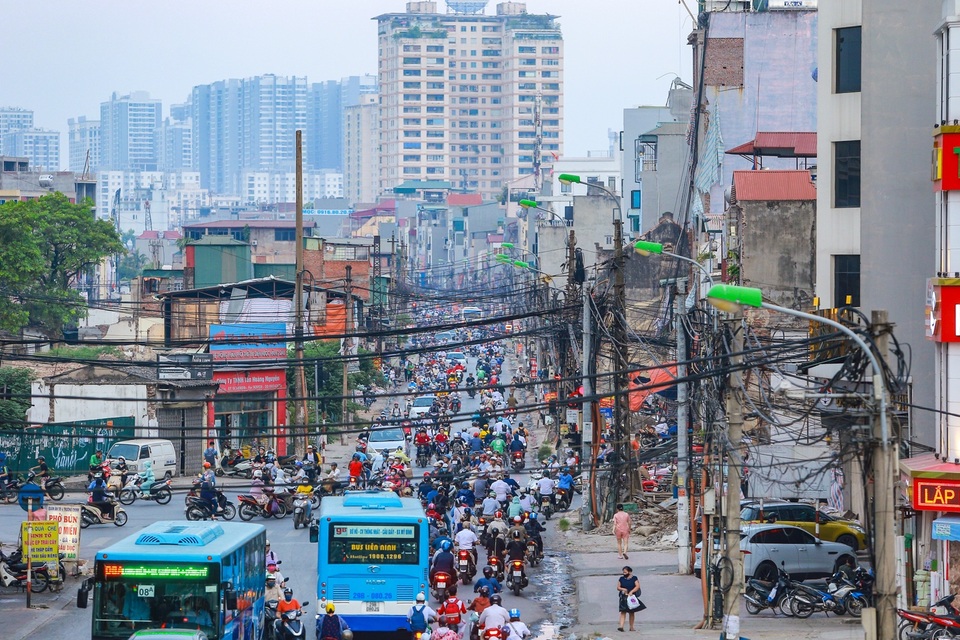 Rác trời “bủa vây” đường phố Hà Nội - 1 Rác trời “bủa vây” đường phố Hà Nội - 1