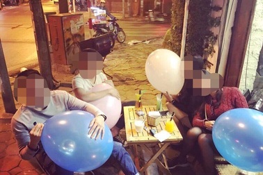 “Vài triệu đồng/bình bóng cười, nhiều người mua về một mình hút hết”