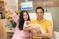 Á hậu Trúc Ny sinh con gái đầu lòng cho chồng doanh nhân