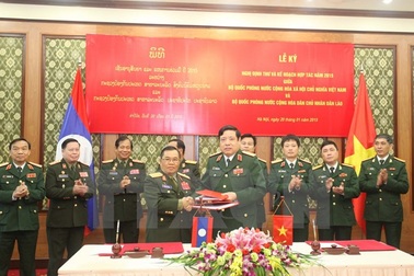 Bộ Quốc phòng Việt - Lào ký Nghị định thư và Kế hoạch hợp tác 2015