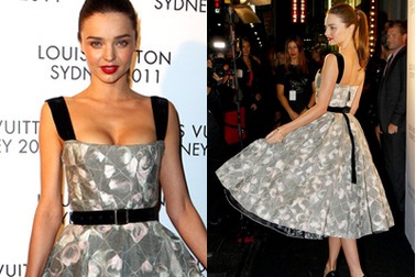Miranda Kerr tung tăng váy bồng