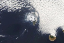 Kỳ lạ đám mây hình mắt bò trên núi lửa La Palma đang phun trào