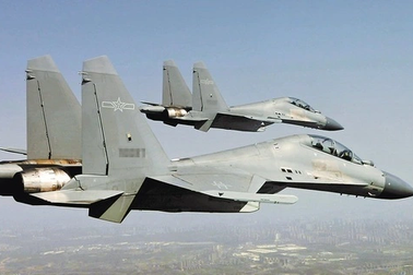 Đài Loan nói 10 máy bay quân sự Trung Quốc vượt đường trung tuyến