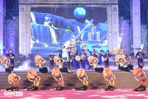 Hàng nghìn người dự khai mạc Lễ hội Đền Hùng 2023