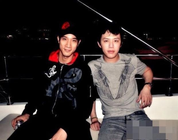 Lý Vân Địch bị bắt vì mua dâm: Sự sụp đổ của một nghệ sĩ có hình tượng đẹp - 4 Lý Vân Địch bị bắt vì mua dâm: Sự sụp đổ của một nghệ sĩ có hình tượng đẹp - 4