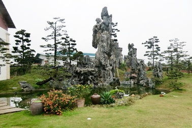 “Vườn thượng uyển” đại gia Bắc Kỳ: Đá ngàn năm, cây trăm tuổi