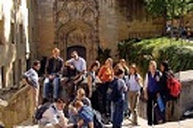 Du học Tây Ban Nha miễn 100% học phí chương trình Cử nhân và Thạc sỹ