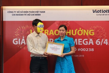 Một tỷ phú Vietlott tặng 100 triệu đồng cho đội tuyển U23 Việt Nam