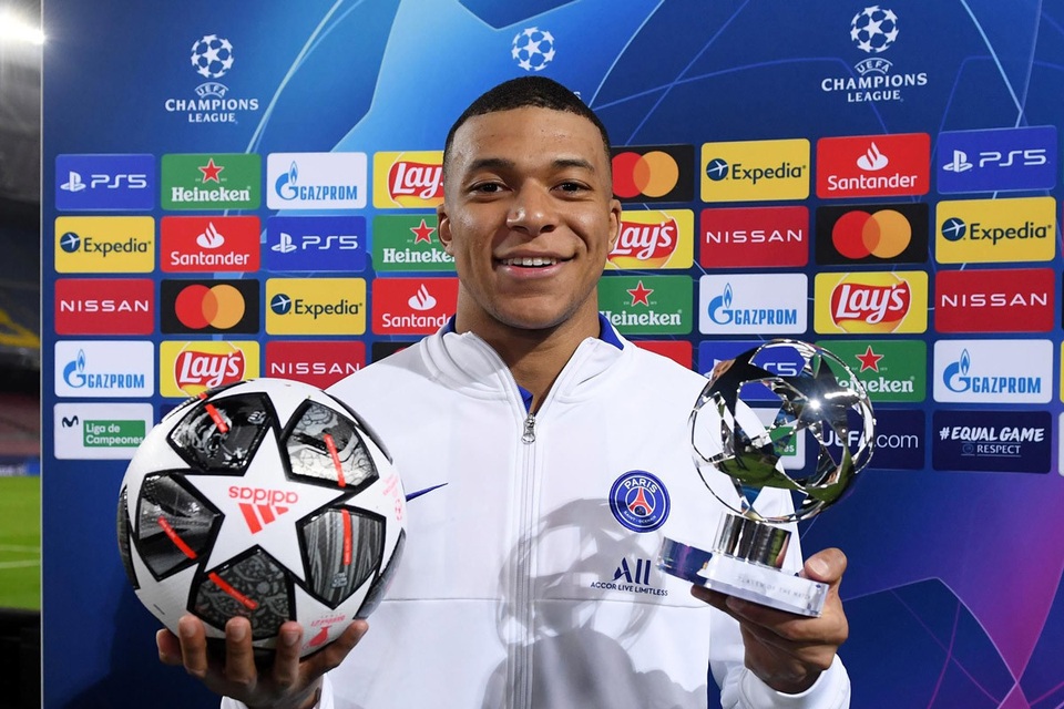 Tỏa sáng rực rỡ trước Barcelona, Mbappe đòi hỏi mức lương siêu khổng lồ - 1 Tỏa sáng rực rỡ trước Barcelona, Mbappe đòi hỏi mức lương siêu khổng lồ - 1