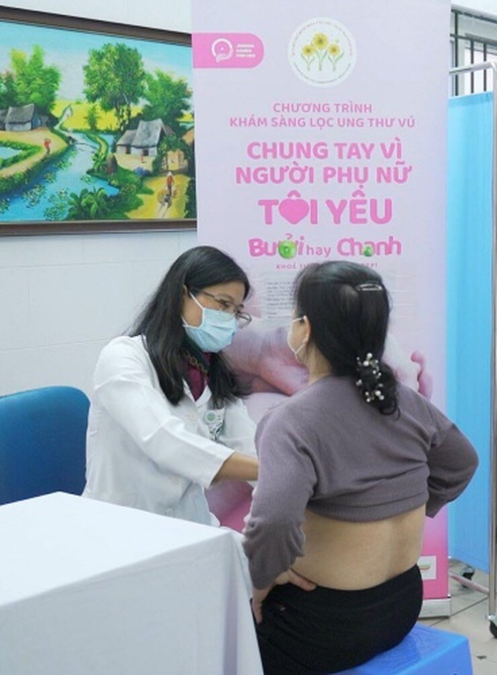 1.700 phụ nữ được tầm soát ung thư vú miễn phí - 1 1.700 phụ nữ được tầm soát ung thư vú miễn phí - 1