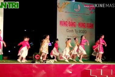 Sôi động những điệu nhảy hiện đại mừng Xuân mới của giới trẻ Bạc Liêu