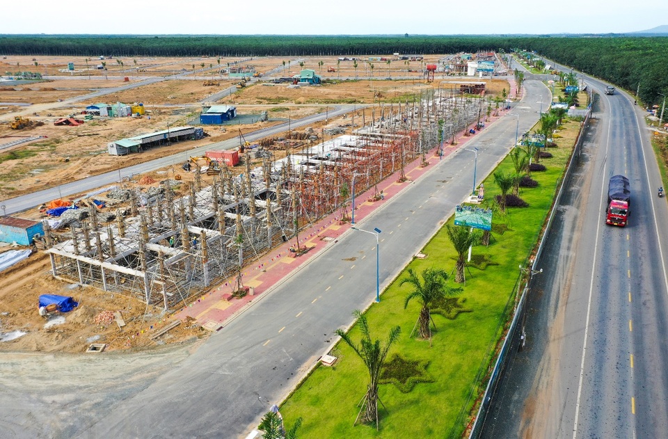 Bất động sản Long Thành: Hạ tầng hoàn chỉnh là chìa khóa hút khách - 3 Bất động sản Long Thành: Hạ tầng hoàn chỉnh là chìa khóa hút khách - 3