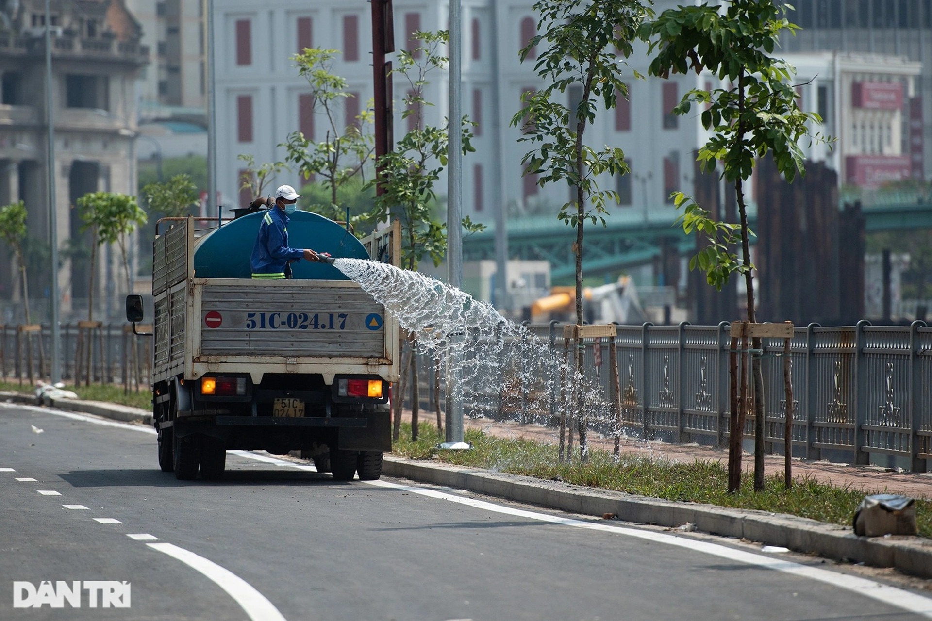 Đường song hành với đại lộ 14 làn xe lớn nhất TPHCM sắp hoàn thành - 10 Đường song hành với đại lộ 14 làn xe lớn nhất TPHCM sắp hoàn thành - 10