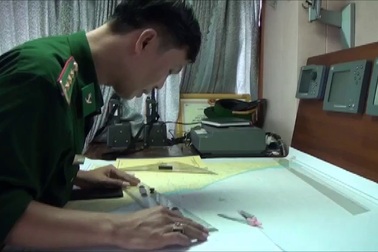 Nỗ lực ứng cứu 13 người trên tàu gặp nạn giữa đêm tối (Thực hiện: Mạnh Hùng)