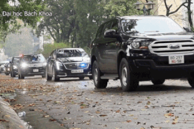 Dàn xe đặc chủng hộ tống Ngoại trưởng Mỹ trên đường phố Hà Nội