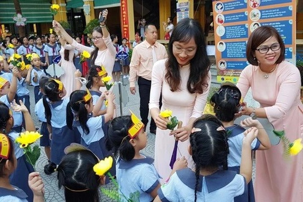 Tiên học lễ, hậu học văn có lỗi trong phản biện, sáng tạo của người trẻ? - 1 Tiên học lễ, hậu học văn có lỗi trong phản biện, sáng tạo của người trẻ? - 1