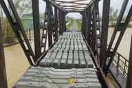 Kích hoạt phương án khẩn cấp, điều tàu hàng chống trôi cầu đường sắt