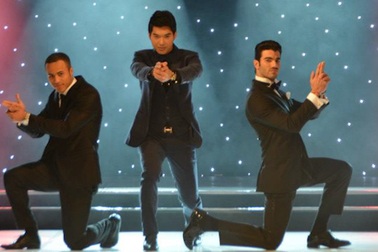 Nam Thành lọt Top 10 Mr World 