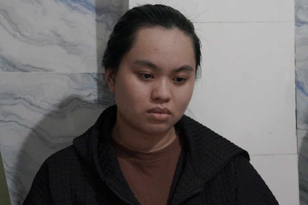 Lập Facebook ảo, giăng bẫy người luyện thi tiếng Anh - 1 Lập Facebook ảo, giăng bẫy người luyện thi tiếng Anh - 1