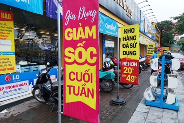 Siêu thị điện máy mở cửa trở lại trong ngày nới lỏng cách ly xã hội