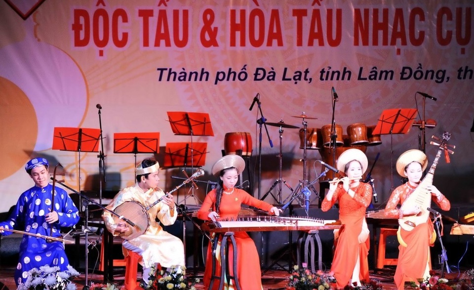 Thi độc tấu và hòa tấu nhạc cụ dân tộc tại 5 địa điểm trên cả nước - 1 Thi độc tấu và hòa tấu nhạc cụ dân tộc tại 5 địa điểm trên cả nước - 1