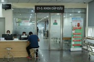 Số bệnh nhân vào viện sau khi ăn bánh mì ở phường Hạnh Thông tăng vọt