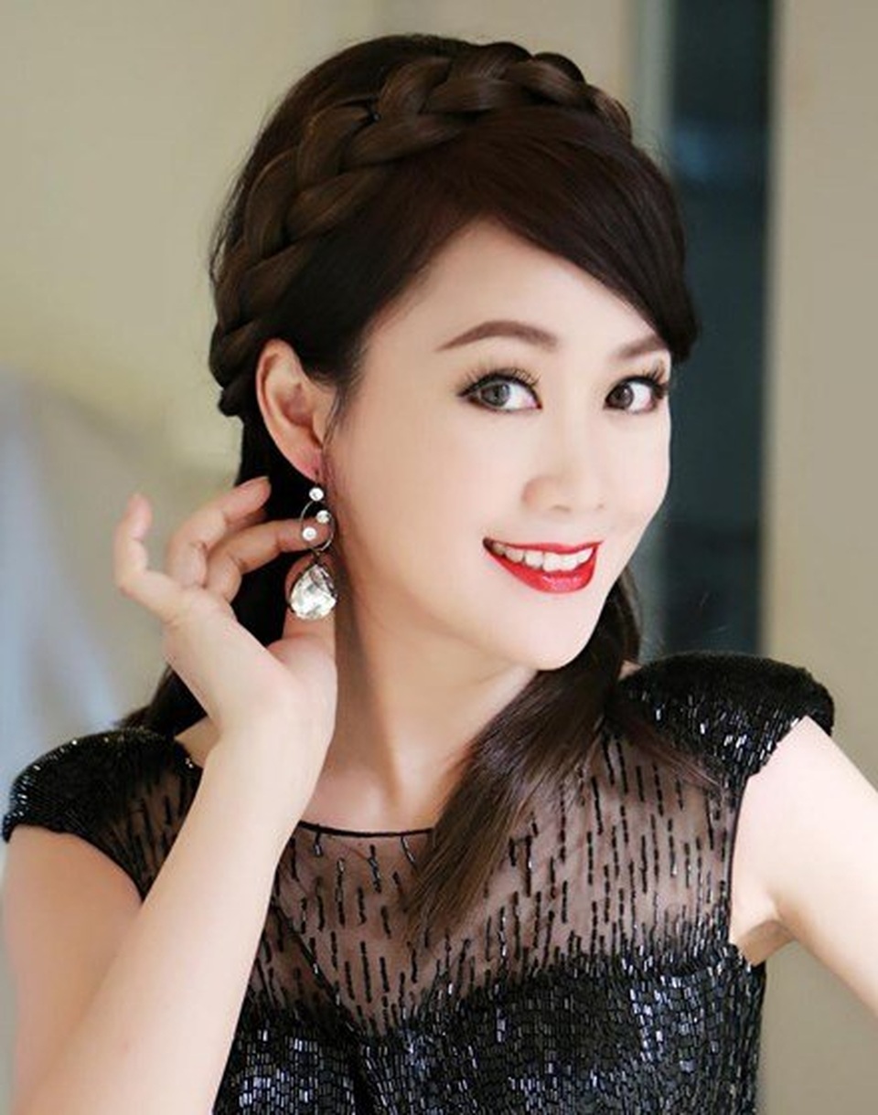 51 tuổi, Chúc Anh Đài Lương Tiểu Băng đi hát ở quán bar kiếm sống - 10 51 tuổi, Chúc Anh Đài Lương Tiểu Băng đi hát ở quán bar kiếm sống - 10