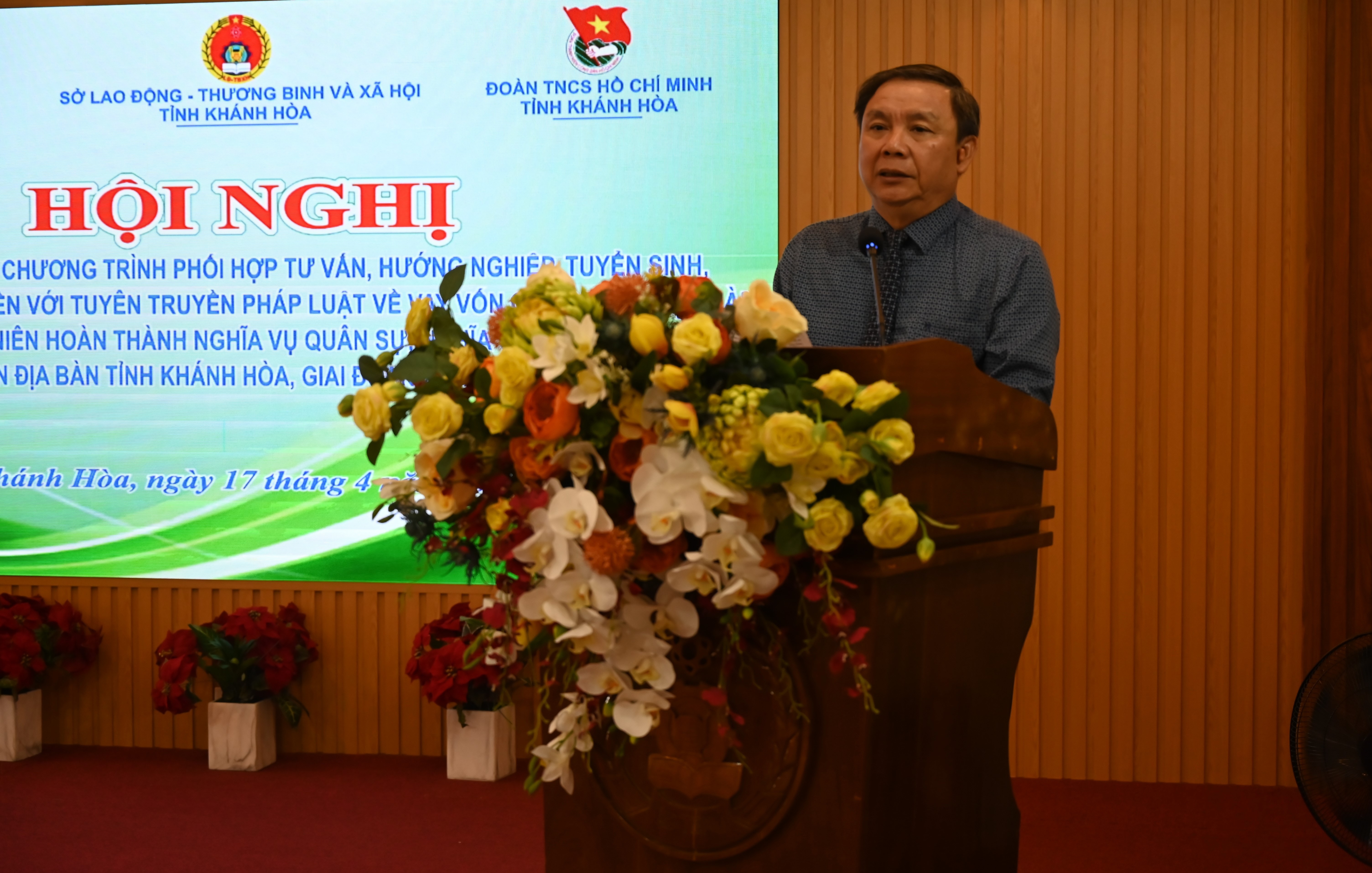 Anh 1-Van Dinh Tri.JPG Anh 1-Van Dinh Tri.JPG