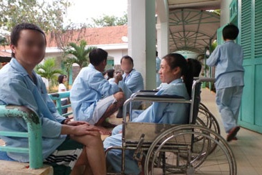 Sẽ điều trị ARV cho bệnh nhân HIV tại bệnh viện quận huyện