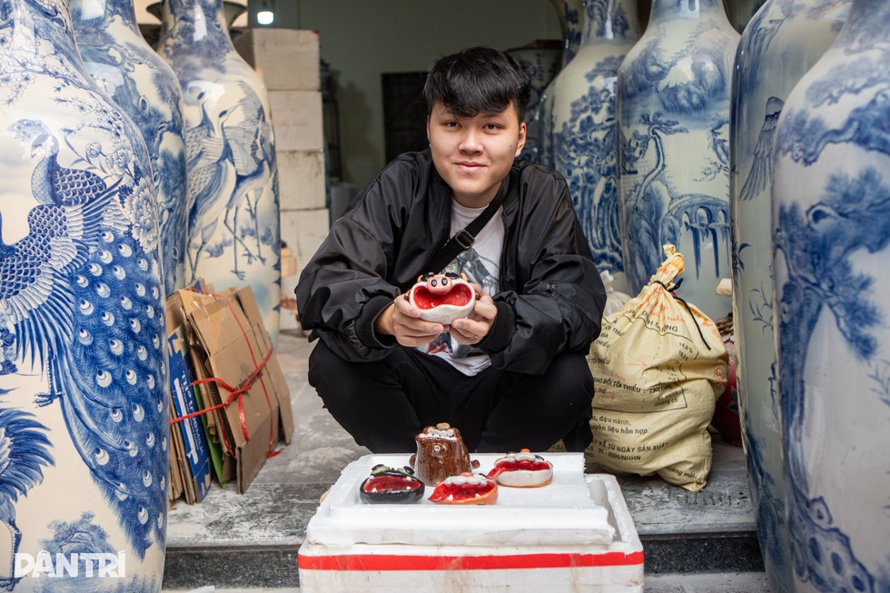 Ngã rẽ của chàng trai mở tiệm gớm, làm gốm xấu lạ ở làng nghề Bát Tràng - 7 Ngã rẽ của chàng trai mở tiệm gớm, làm gốm xấu lạ ở làng nghề Bát Tràng - 7