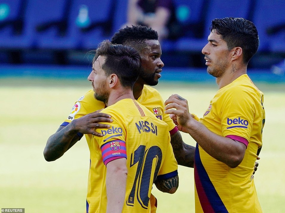 Messi lập cú đúp, Barcelona thắng tưng bừng ở vòng cuối La Liga - 7 Messi lập cú đúp, Barcelona thắng tưng bừng ở vòng cuối La Liga - 7