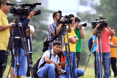 Đề xuất mới về xếp lương, chức danh của phát thanh viên, quay phim...