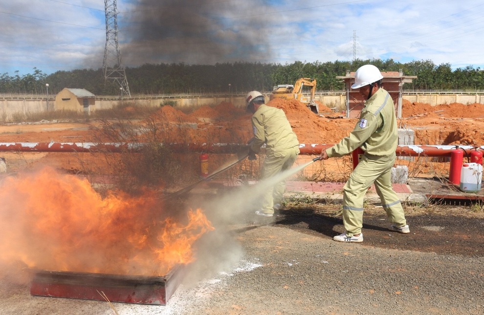 Tổng công ty Truyền tải điện Quốc gia với phong trào toàn dân phòng cháy và chữa cháy - 3