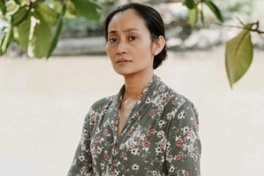 NSƯT Hạnh Thúy khóc, tiết lộ chuyện khó tin khi làm phim Tốt nghiệp đạo diễn