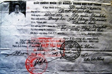 Chủ tịch HĐND xã xài bằng giả