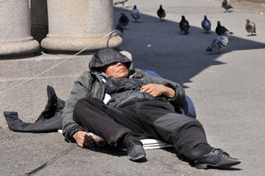 Bắt kẻ giả môi giới đàn ông vô gia cư Hàn Quốc với phụ nữ Việt 