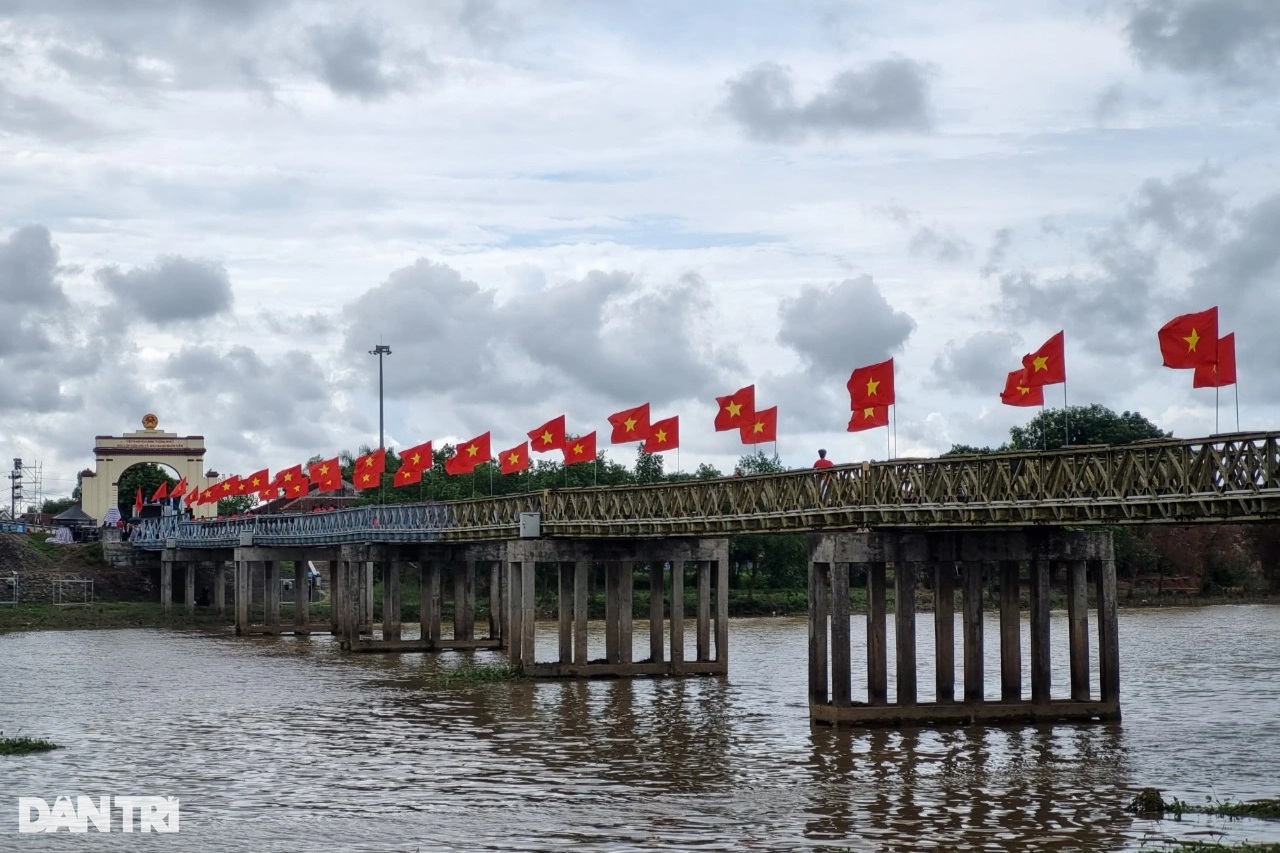 View - Những màn chọi cờ, đấu loa mang khát vọng hòa bình ở vĩ tuyến 17 | Báo Dân trí