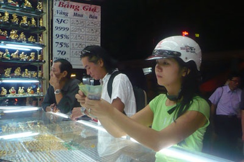 Bão giá vàng, mùa cưới “lao đao”