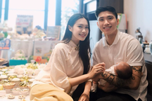 Vợ cầu thủ Đoàn Văn Hậu hạ sinh con trai đầu lòng