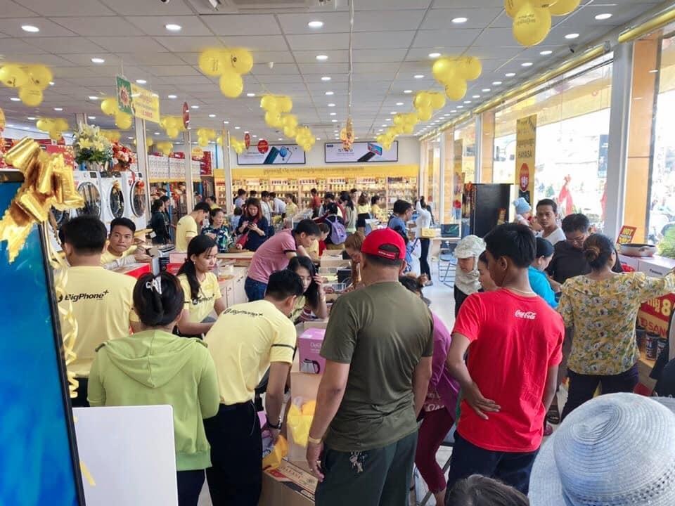 Khai trương thắng lợi, Bigphone+ của Thế Giới Di Động đặt mục tiêu dẫn đầu thị trường điện máy tại Campuchia vào năm 2020 - 2 Khai trương thắng lợi, Bigphone+ của Thế Giới Di Động đặt mục tiêu dẫn đầu thị trường điện máy tại Campuchia vào năm 2020 - 2