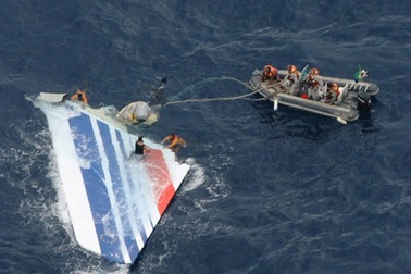 Những điểm tương đồng giữa 2 máy bay xấu số của Malaysia và Pháp