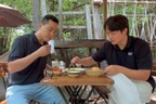 Khách Hàn mê “xôi nhà giàu” nổi tiếng ở TPHCM, gọi thêm suất vì quá ngon