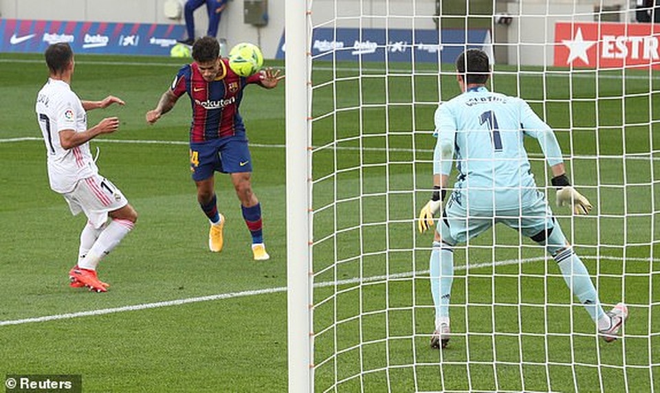 Real Madrid hạ gục Barcelona tại Nou Camp - 6 Real Madrid hạ gục Barcelona tại Nou Camp - 6