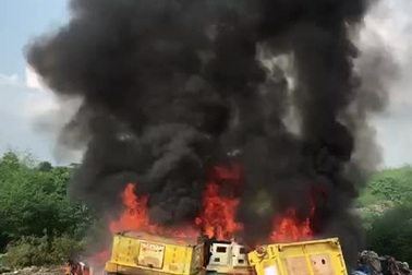 Tiền Giang: Tiêu hủy hàng trăm máy game bắn cá