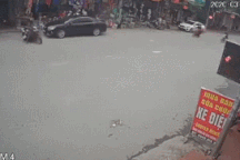 Khi phóng nhanh gặp... sang đường ẩu